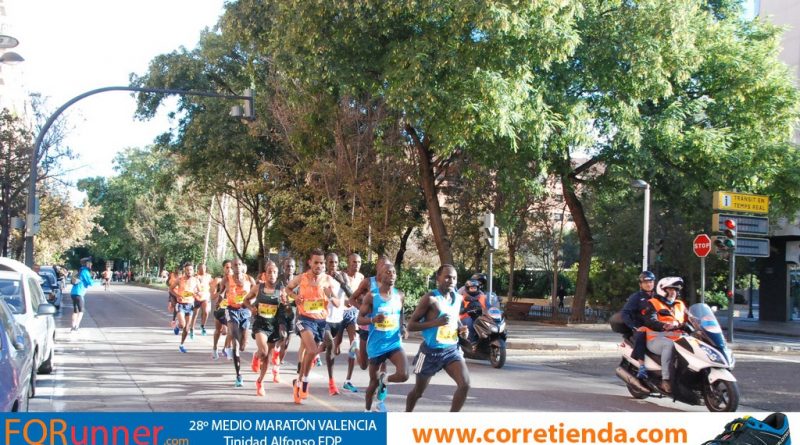 Record del Mundo de Media Maratón pulverizado en Valencia por Kiptum